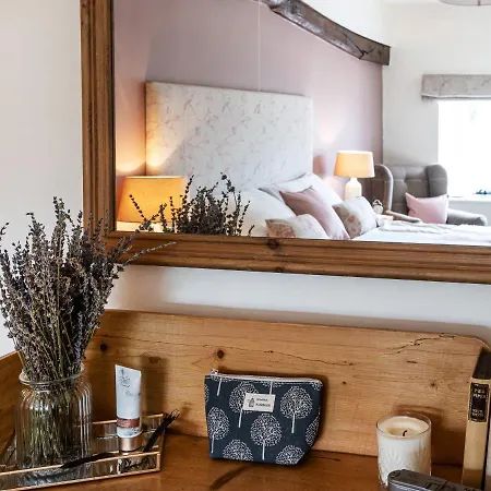 Holiday home Longlands Farm