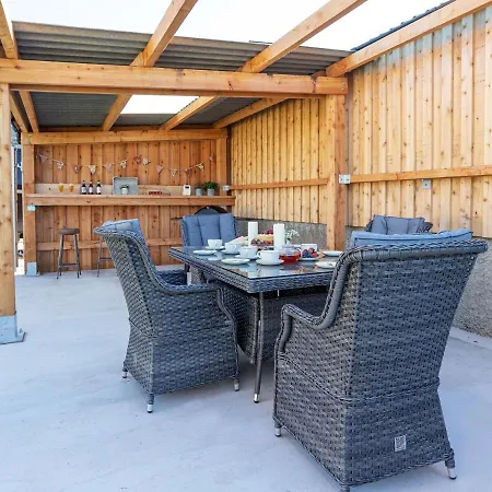 Longlands Farm Дом отдыха *